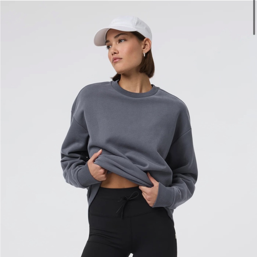 Vuori Restore Oversized Crew 2.0 in Azure